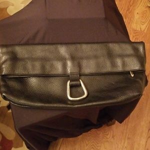 Desmo leather clutch